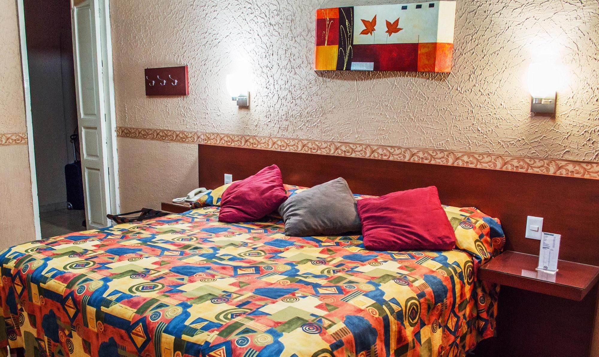 Hotel Posada Regis Guadalajara Exteriér fotografie